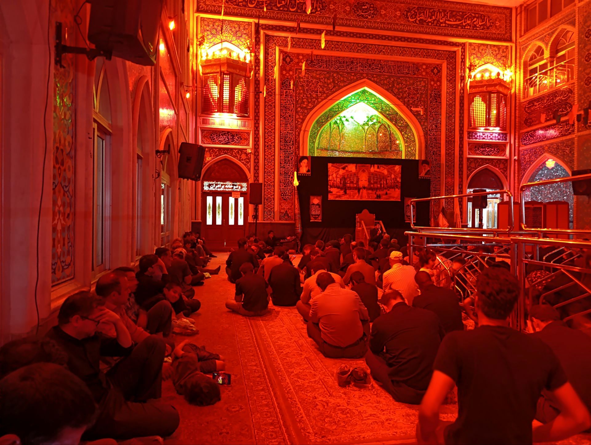 برگزاری مراسم شب ششم عزاداری امام حسین(ع) در تکیه ابوالفضلی نیشابور