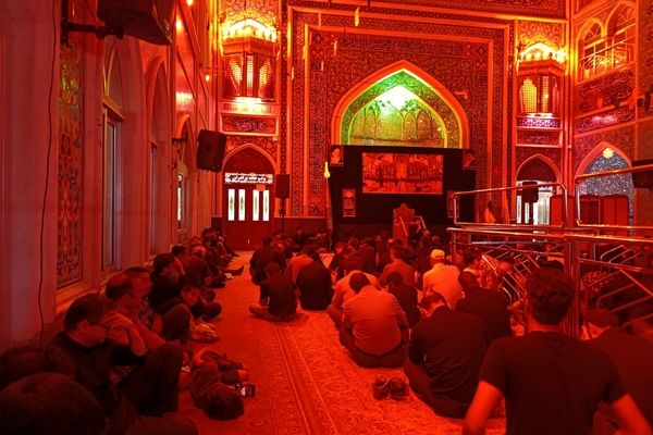 برگزاری مراسم شب ششم عزاداری امام حسین(ع) در تکیه ابوالفضلی نیشابور