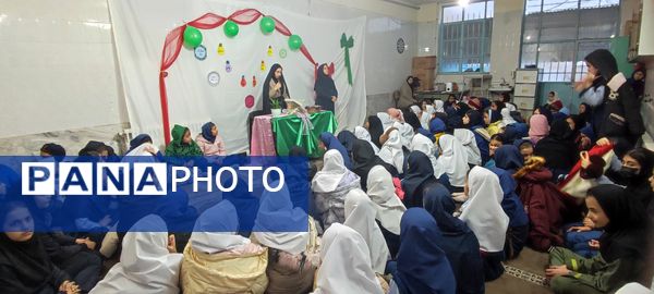 برگزاری جشن روز پدر در مدرسه شهید خاقانی شهرستان شیروان