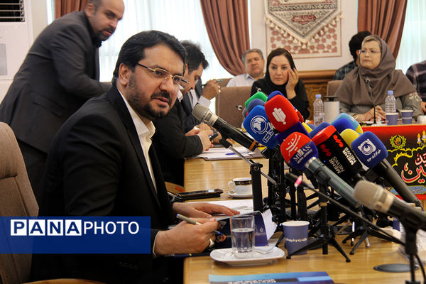 نشست خبری مهرداد بذرپاش وزیر راه و شهرسازی
