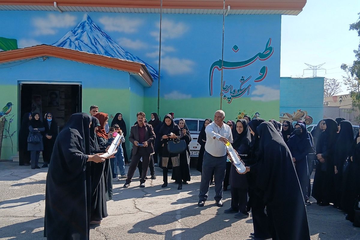  کارگاه آموزشی نحوه تعامل با دانش‌آموزان و بازی‌های گروهی در باقرشهر 