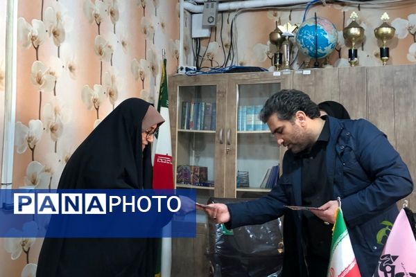  تجلیل از آموزگاران فعال طرح “حامی” در مدرسه هدی  شهرقدس