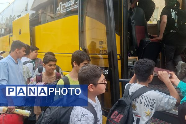 بزرگ مردان کوچک به سرزمین نور رهسپار شدند