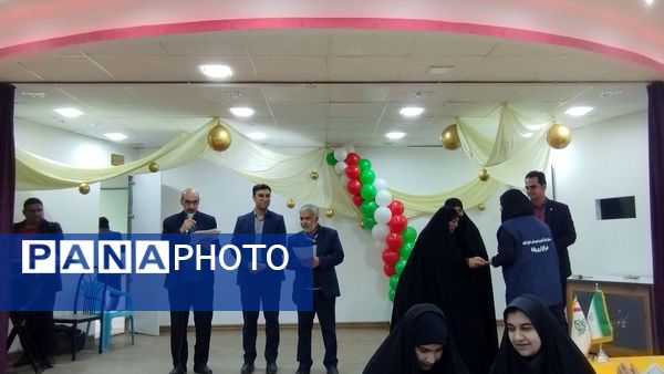 همایش خبرنگاران پیام آوران فجر و امید در شهرستان خلیل‌آباد