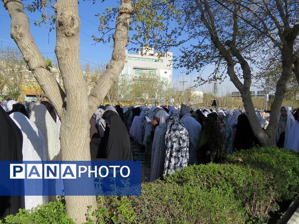 اقامه نماز عید فطر در شهرستان بجنورد 
