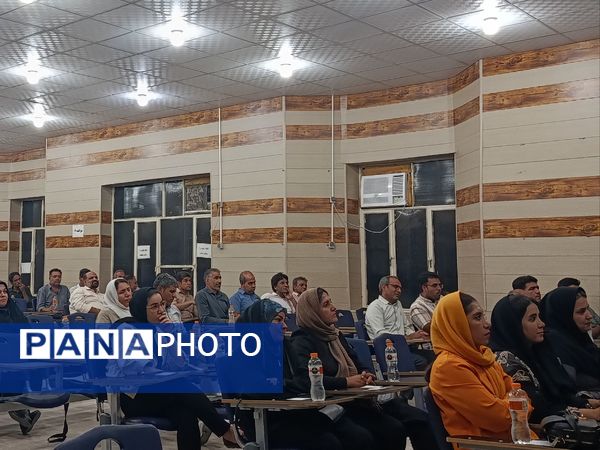 دومین کارگاه روانشناسی برای تربیت نسل فردا در حاجی‌آباد