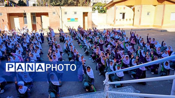 شور میهنی در صف دانش‌آموزان نظرآباد