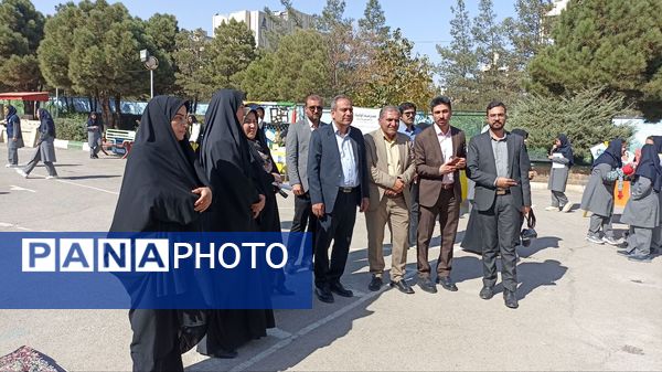 نمایشگاه پیمان مهر در دبیرستان آرمیتا مصلی نژاد