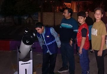 برگزاری برنامه رصد آسمان شب در دبستان شهیدان اتحادی یک
