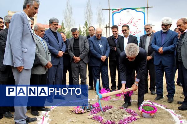 مراسم افتتاح هنرستان دخترانه ۱۸ کلاسه ربیعی در بروجرد 