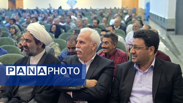 همایش تجلیل از فرهنگیان بازنشسته ناحیه۴ اصفهان در اردوگاه شهید بهشتی اصفهان