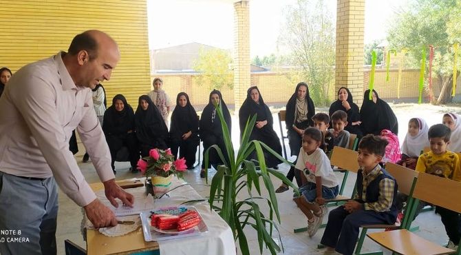 شادی مدرسه در روستای کم‌جمعیت؛ جشن شکوفه‌ها در چهاربره، پرشور با دستانی کوچک