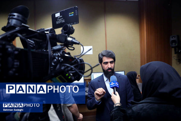 افتتاحیه رادیو مقاومت