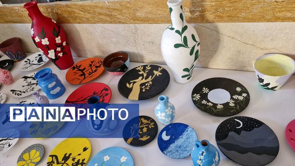 تجلی خلاقیت و نوآوری در نمایشگاه هنرهای دستی دانش‌آموزان هنرستان زنده‌یاد کبری زرگران ملارد
