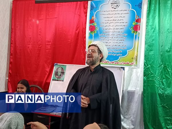 بازدید امام جمعه کاشمر از کلاس های اوقات فراغت