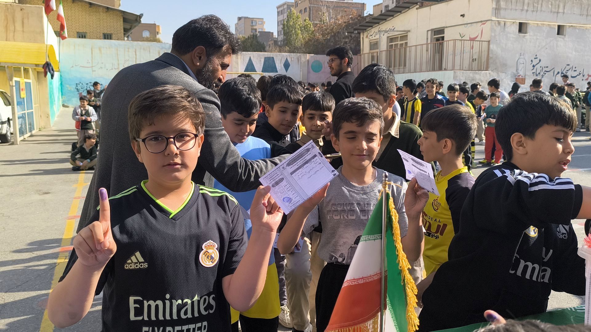 انتخابات شورای دانش‌آموزی مدرسه شهید دباغی۲