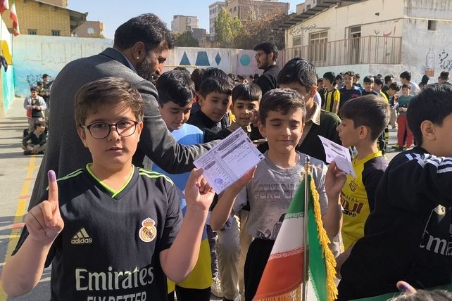 انتخابات شورای دانش‌آموزی مدرسه شهید دباغی۲