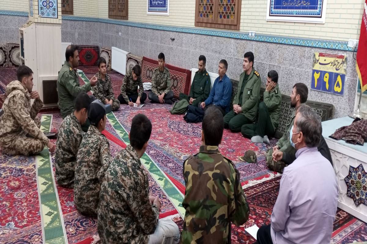 دشمن در جنگ سخت پیروز نیست اما بر جنگ نرم متمرکز شده است