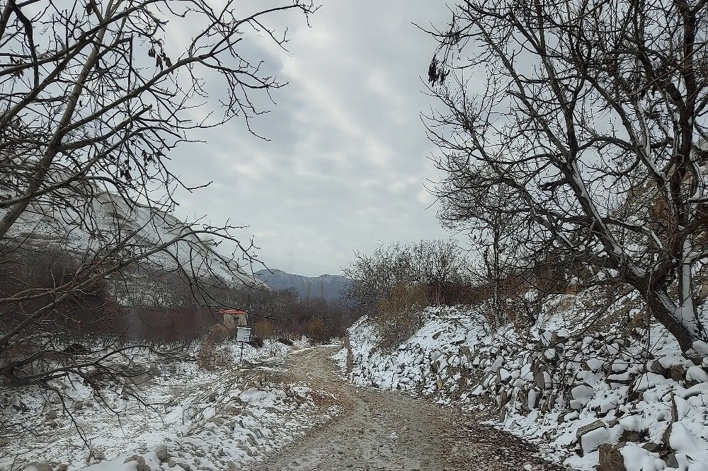 خودنمایی برف در شهر بار نیشابور