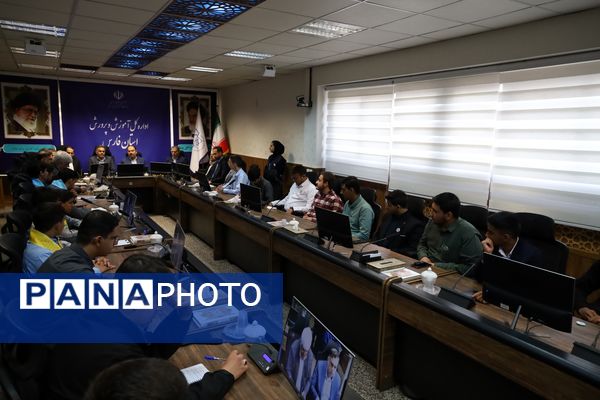 دیدار معاون پرورشی و فرهنگی وزارت آموزش‌وپرورش با نمایندگان پسر تشکل‌های دانش‌آموزی شیراز