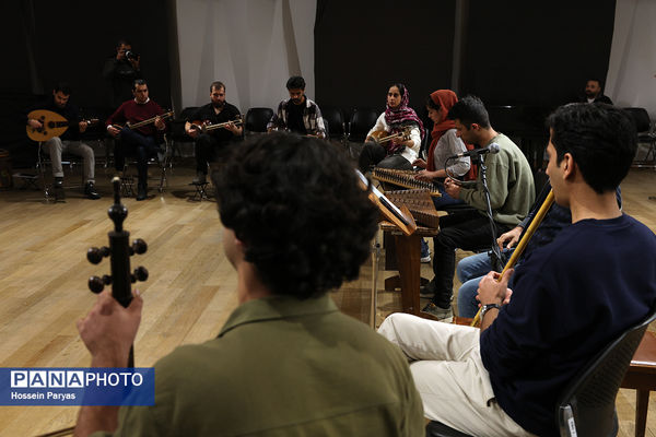 تمرین ارکستر سازهای ایرانی با عنوان «راهی بزن»