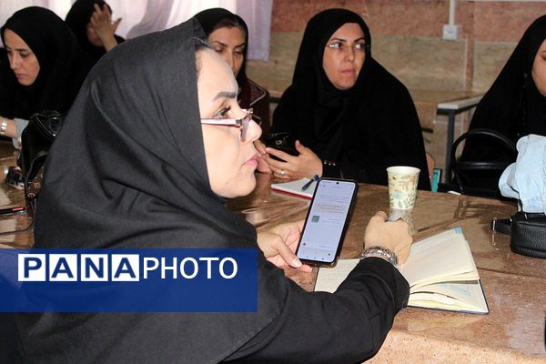 کارگاه تبیین و واکاوی ضروریات سفر یادگیری در بهارستان‌دو