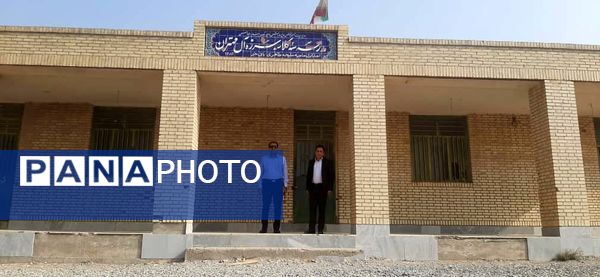نشست مدیر آموزش و پرورش ناحیه یک بندرعباس با بخشدار و دهیاران بخش شمیل
