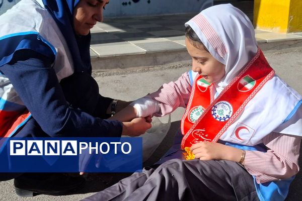 مانور زلزله و ایمنی در مدارس فیروزکوه