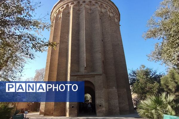 حضور دانش‌آموزان دبستان حاتم ناحیه دو شهرری در اردوی ری گردی