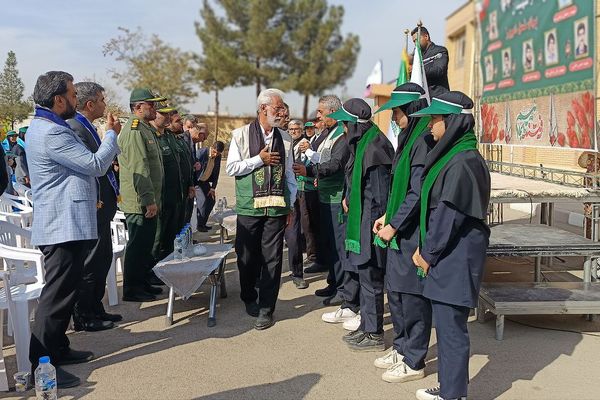 همایش «وطن‌یار»؛ تجدید عهد دانش‌آموزان ورامینی با شهدا و فرهنگ ایستادگی