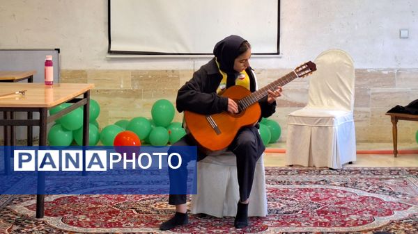  جشن روز دانش‌آموز در دبیرستان شهید قویدل ناحیه۶