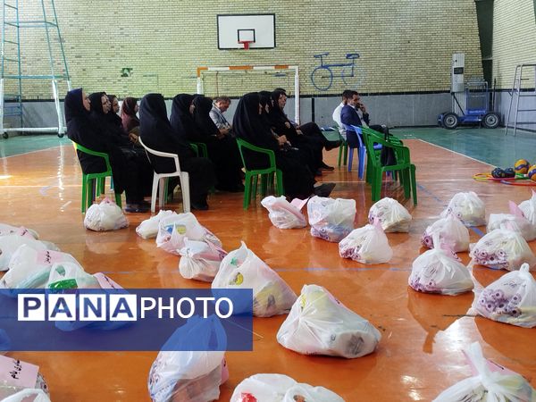 اعزام کاروان تجهیزات ورزشی - بهداشتی مهر بانشاط به مدارس فاروج 