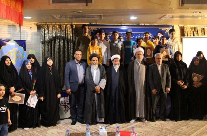  تجلیل از دانش‌آموختگان مجتمع بین‌الملل حوزه علمیه فارس

