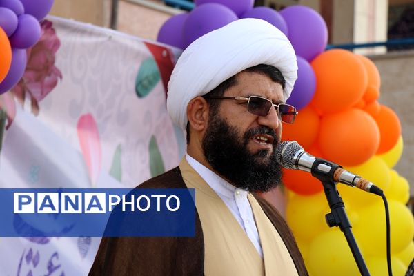 آیین گرامیداشت مقام معلم و به صدا درآوردن زنگ سپاس معلم در مدرسه شهید مرادی و شهید کلانتری پاکدشت