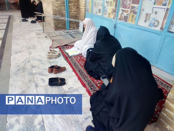 سه روز بندگی  در مسجد جامع نیشابور