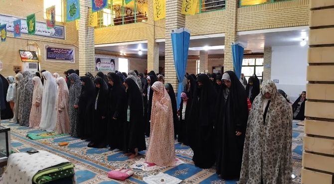 دانش‌آموزان سراب میمه با خالق خویش به مناجات و راز ونیاز پرداختند