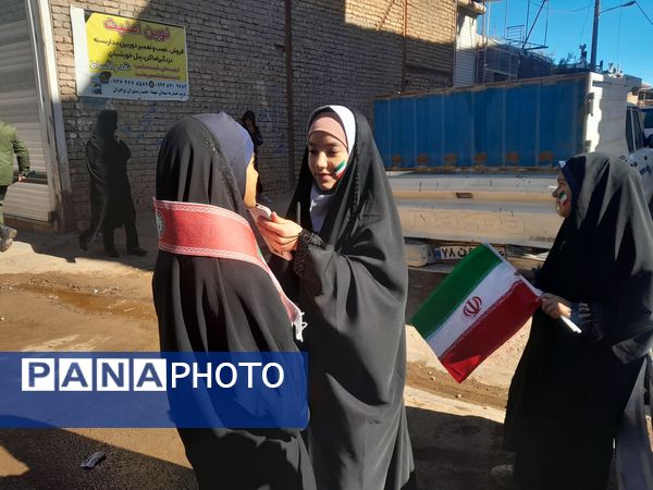 حضور پرشور و حماسه‌آفرین دانش‌آموزان نسر در راهپیمایی یوم‌الله ۱۳ آبان