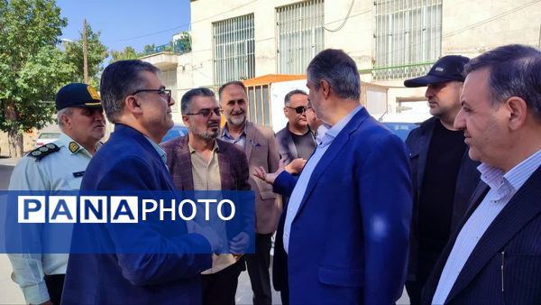 استاندار مرکزی در محلات؛ تجدید میثاق با شهدا و افتتاح ۸۳۴ میلیارد ریال پروژه عمرانی در هفته دولت