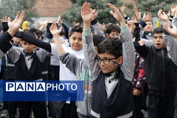 صبحگاه دانش در دبستان خیراندیشان گرگان