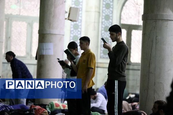 مراسم اعتکاف دانش آموزی در مسجد اعظم و مصلای قدس قم
