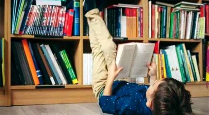 کتاب‌خوانی باید از یک ویژگی فردی به مهارت اجتماعی تبدیل شود