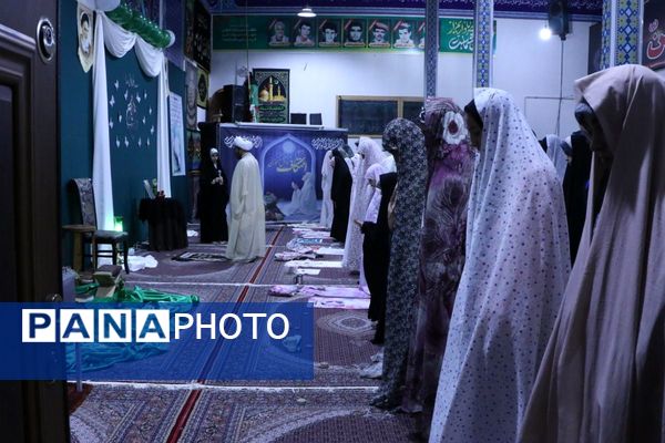  اعتکاف دانش‌آموزی در فضایی معنوی و آرام در ملارد