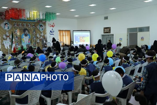 لبخند در صف صبحانه