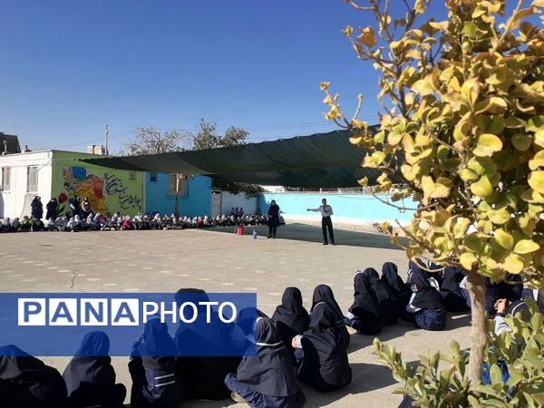 آموزش اطفاء حریق در مدرسه ناهید نخودی