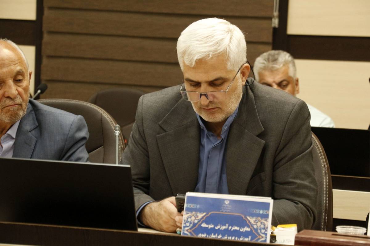 هیچ دانشآموزی نباید از چرخه آموزش باز بماند