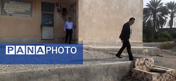 نشست مدیر آموزش و پرورش ناحیه یک بندرعباس با بخشدار و دهیاران بخش شمیل