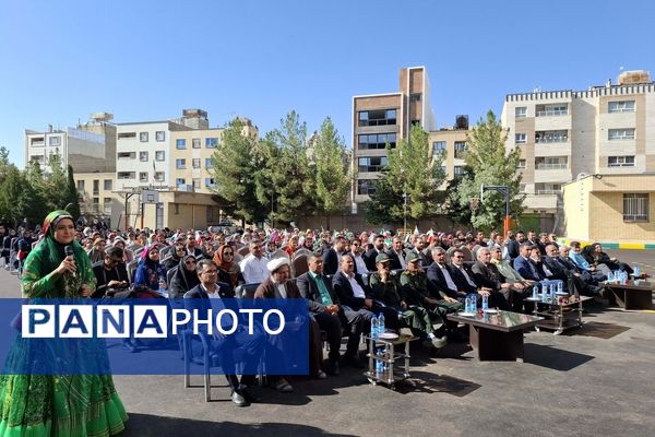  نواخته شدن زنگ مهر و برگزاری جشن بازگشایی مدارس عشایری استان فارس