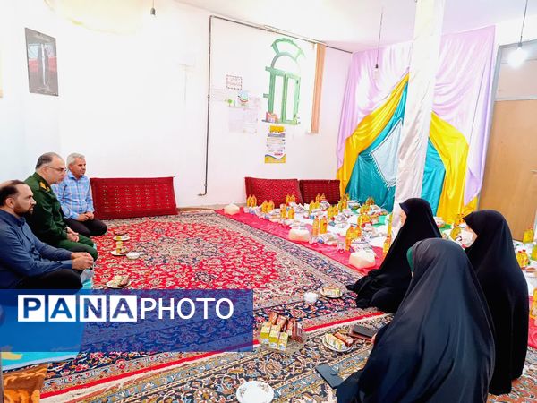 رزق کریمانه گروه جهادی شهید نعمتی به دست ۱۵۰ خانواده علی‌آباد رسید