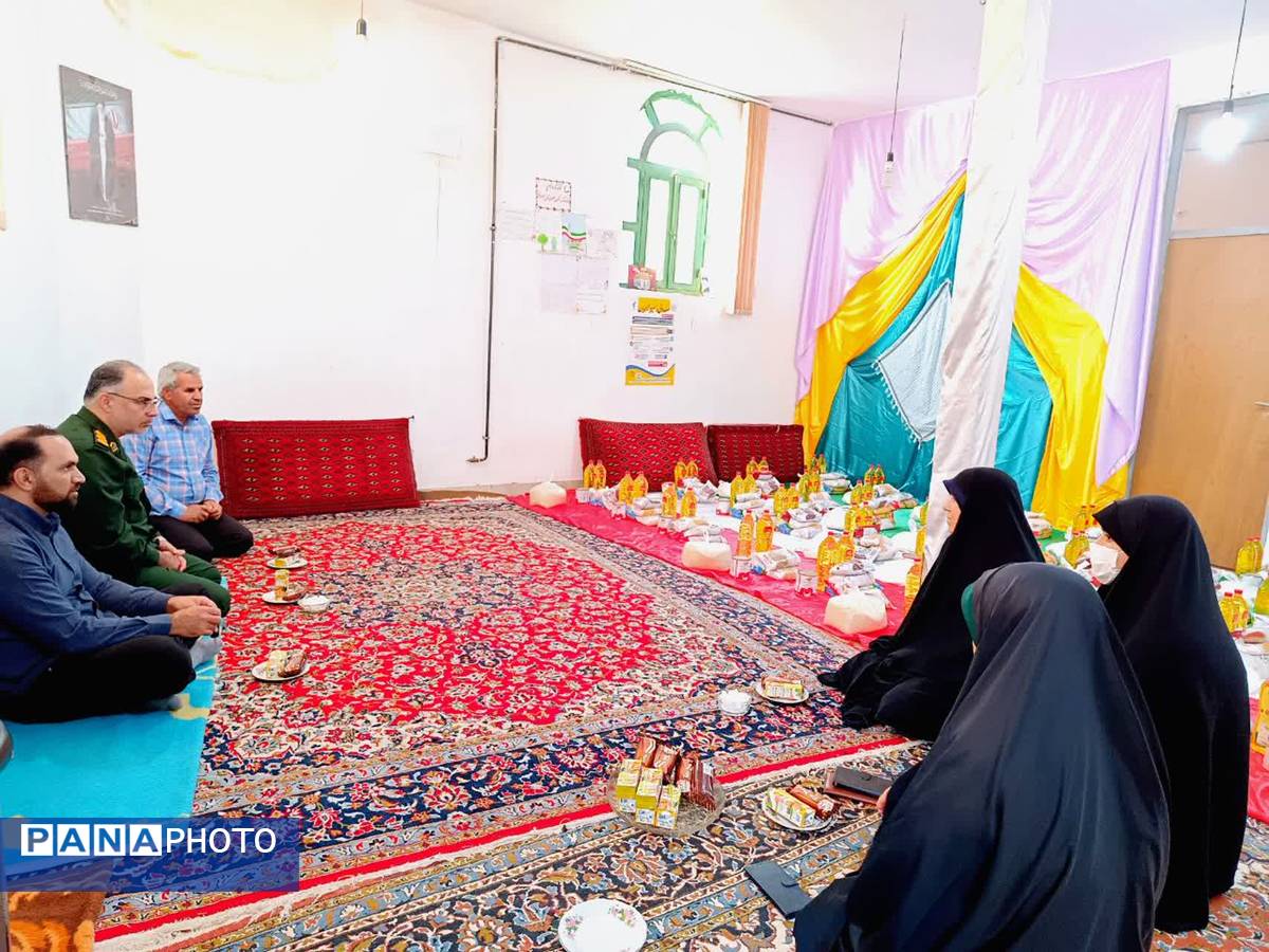 رزق کریمانه گروه جهادی شهید نعمتی به دست ۱۵۰ خانواده علی‌آباد رسید