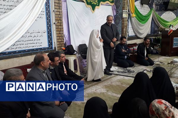 دیدار مسئولان با دانش‌آموزان معتکف ناحیه یک شهرری